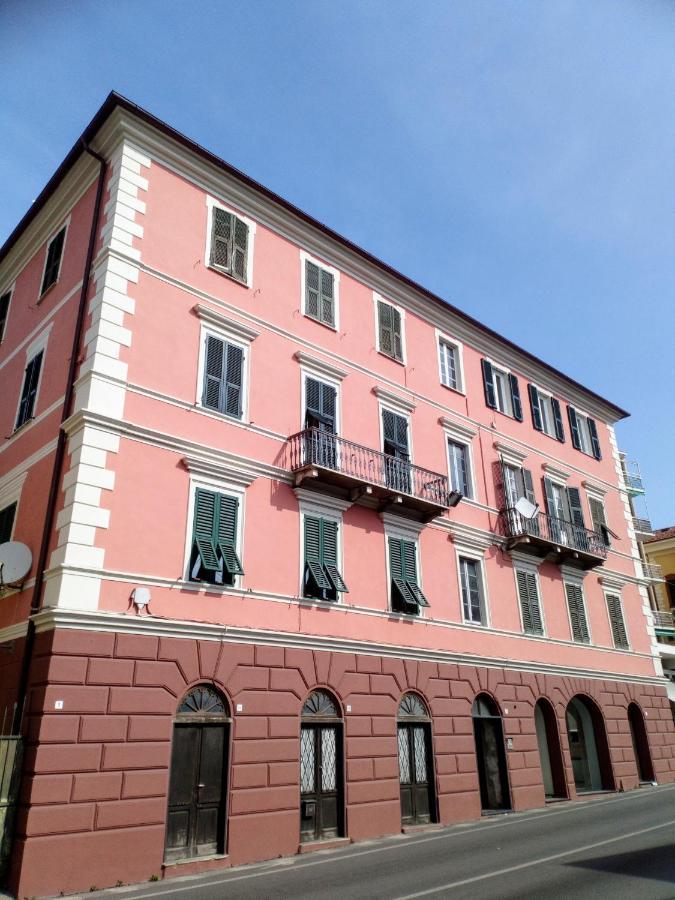 Appartamento CASA di CLAUDE 2 FINALMARINA Finale Ligure Esterno foto